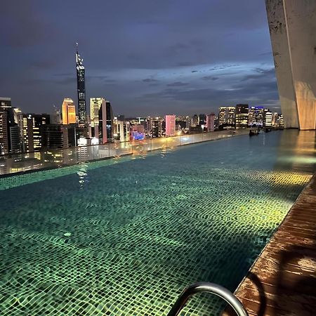 Regalia Exclusive Hostel Kuala Lumpur Luaran gambar