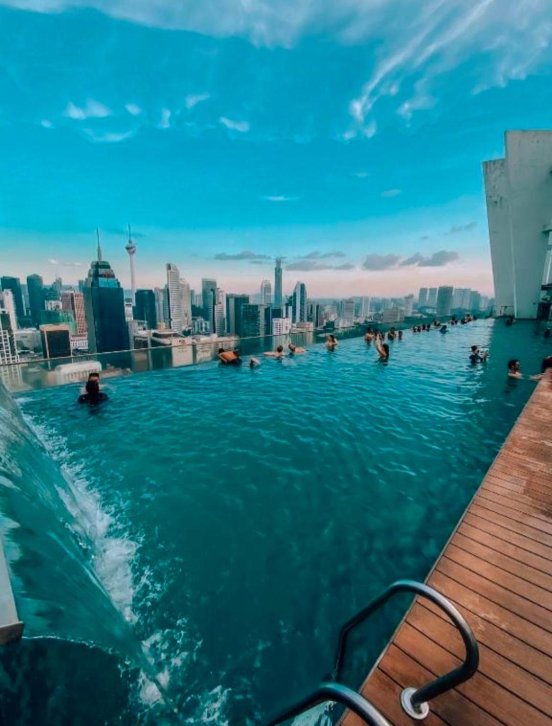 Regalia Exclusive Hostel Kuala Lumpur Luaran gambar