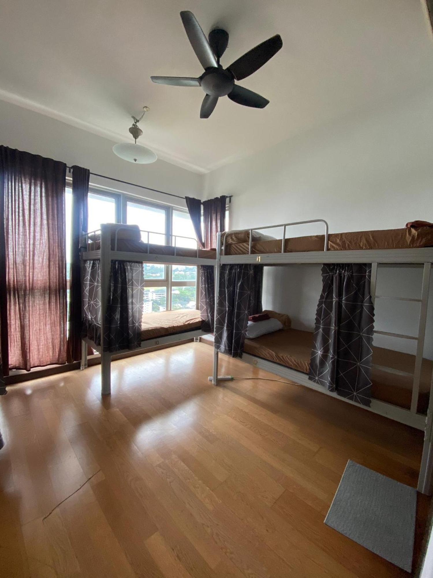 Regalia Exclusive Hostel Kuala Lumpur Luaran gambar