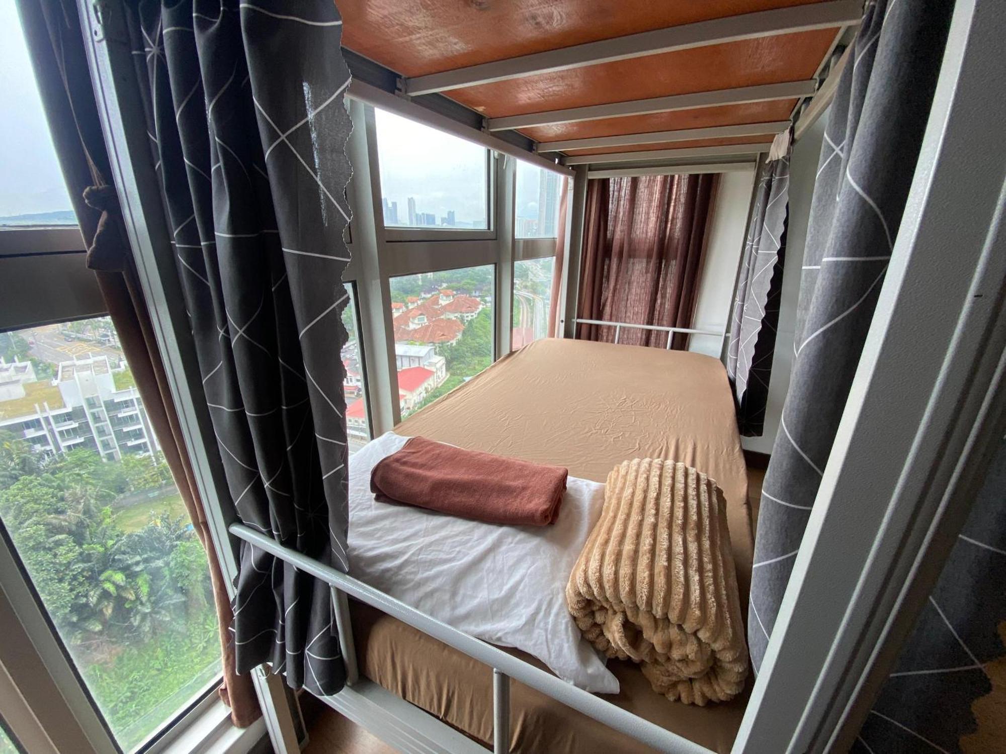 Regalia Exclusive Hostel Kuala Lumpur Luaran gambar