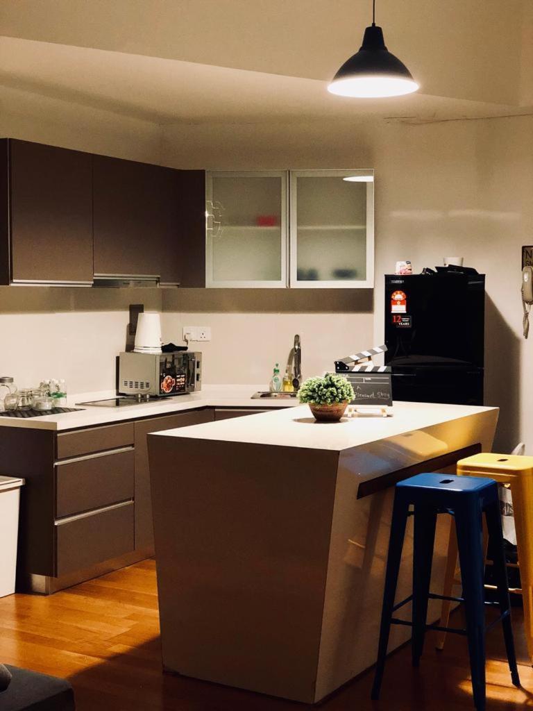 Regalia Exclusive Hostel Kuala Lumpur Luaran gambar